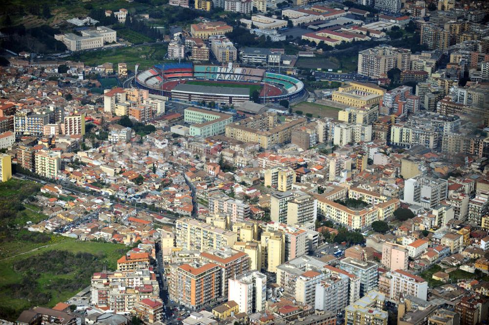 Luftaufnahme Catania Sizilien - Stadtansicht Catania auf Sizilien in Italien