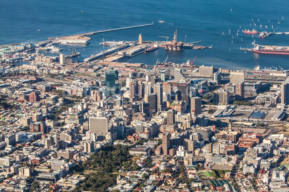 Luftaufnahme Kapstadt - Stadtansicht / Cityscape Kapstadt / Cap Town in Südafrika / South Africa