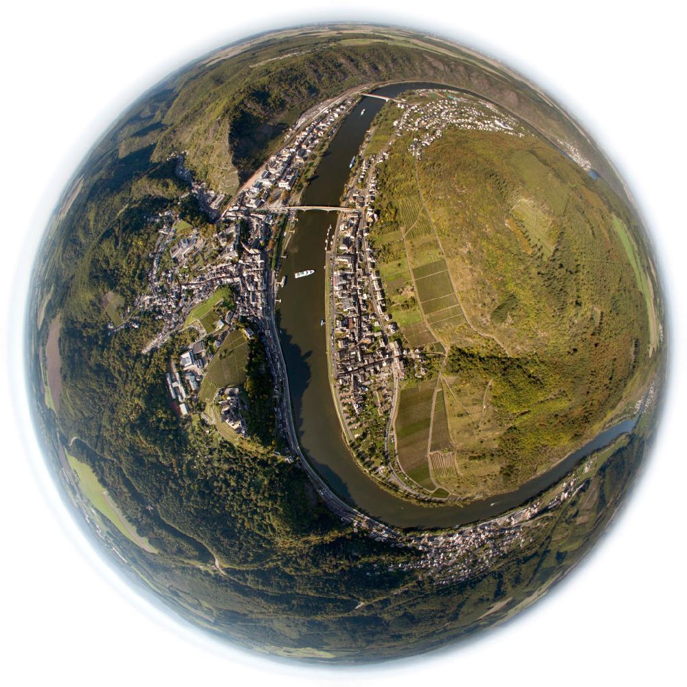 Cochem aus der Vogelperspektive: Stadtansicht von Cochem an der Mosel in Rheinland-Pfalz