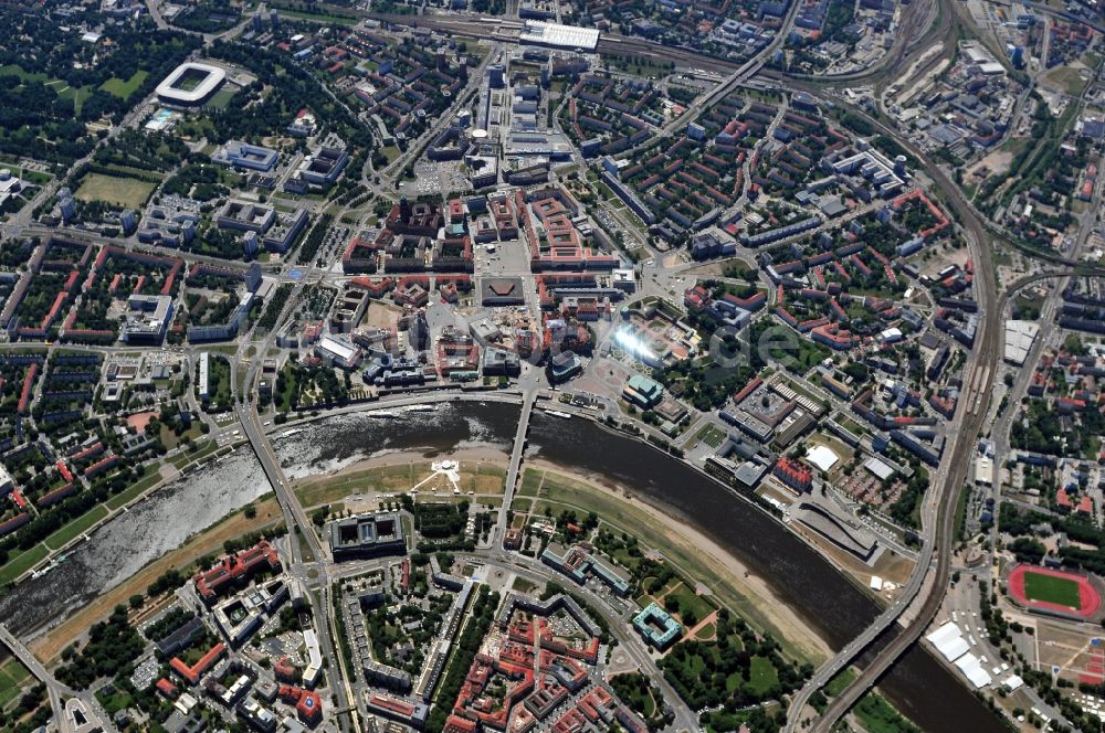 Dresden von oben - Stadtansicht Dresdener Stadtzentrum im Bundesland Sachsen