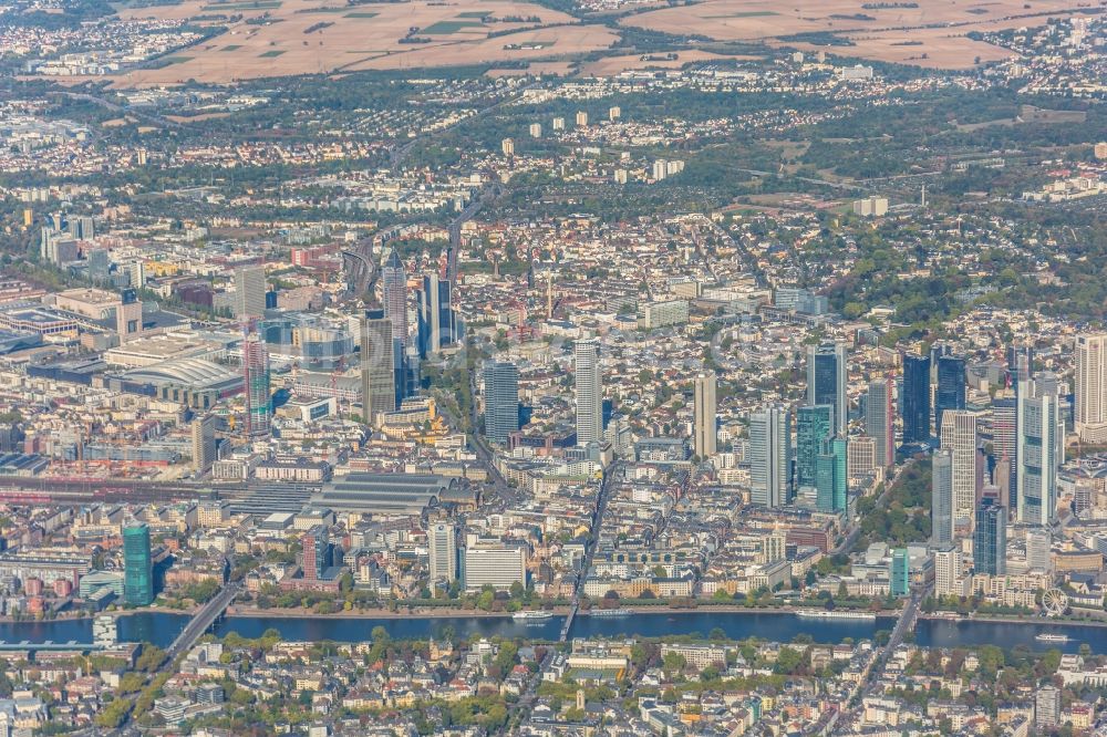 Luftbild Frankfurt am Main - Stadtansicht der Frankfurter Skyline am Main