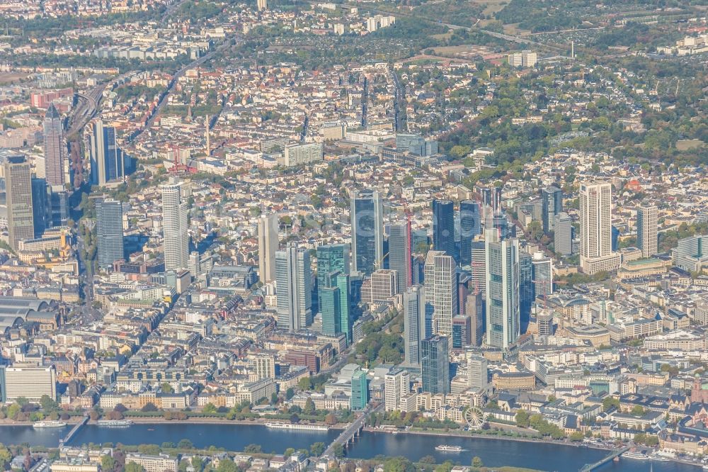 Frankfurt am Main von oben - Stadtansicht der Frankfurter Skyline am Main