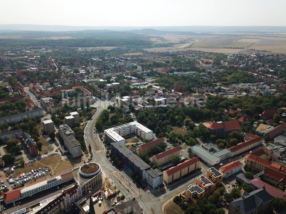 Halberstadt von oben - Stadtansicht von Halberstadt im Vorharz im Bundesland Sachsen-Anhalt