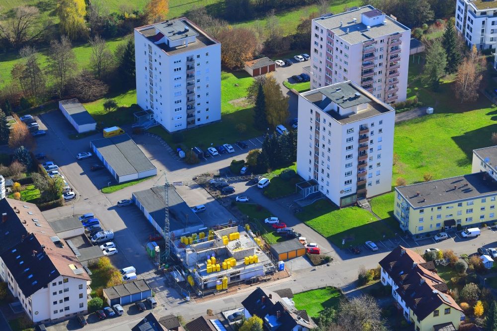 Luftaufnahme Schopfheim - Stadtansicht mit den Hochhäusern im Rosengarten im Stadtteil Fahrnau in Schopfheim im Bundesland Baden-Württemberg, Deutschland
