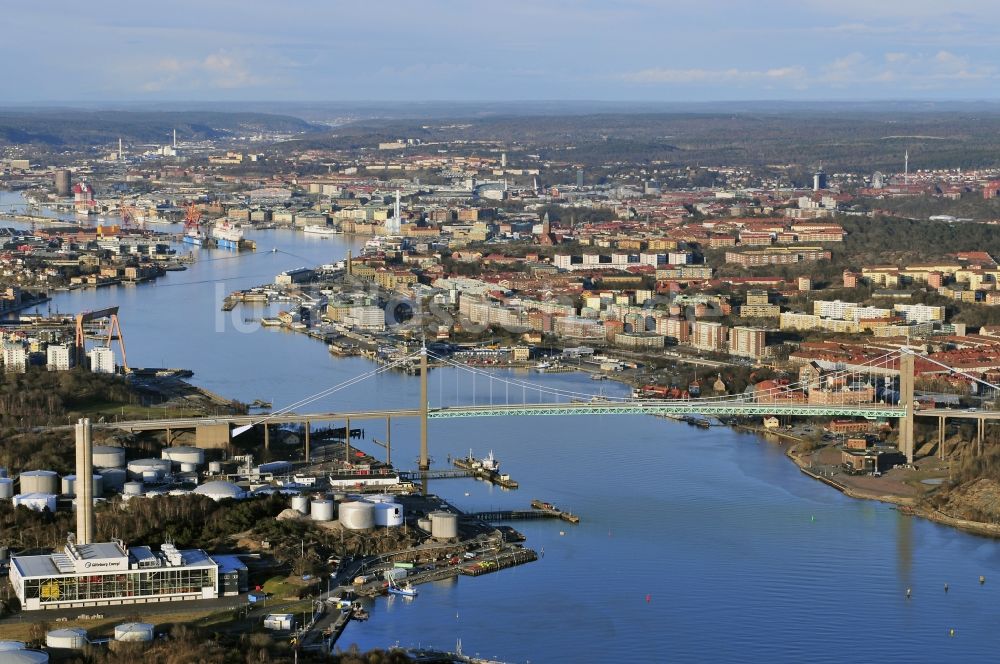 Göteborg von oben - Stadtansicht der Innenstadt an der Älvsborgsbron - Brücke über der Göta älv in Göteborg in Schweden