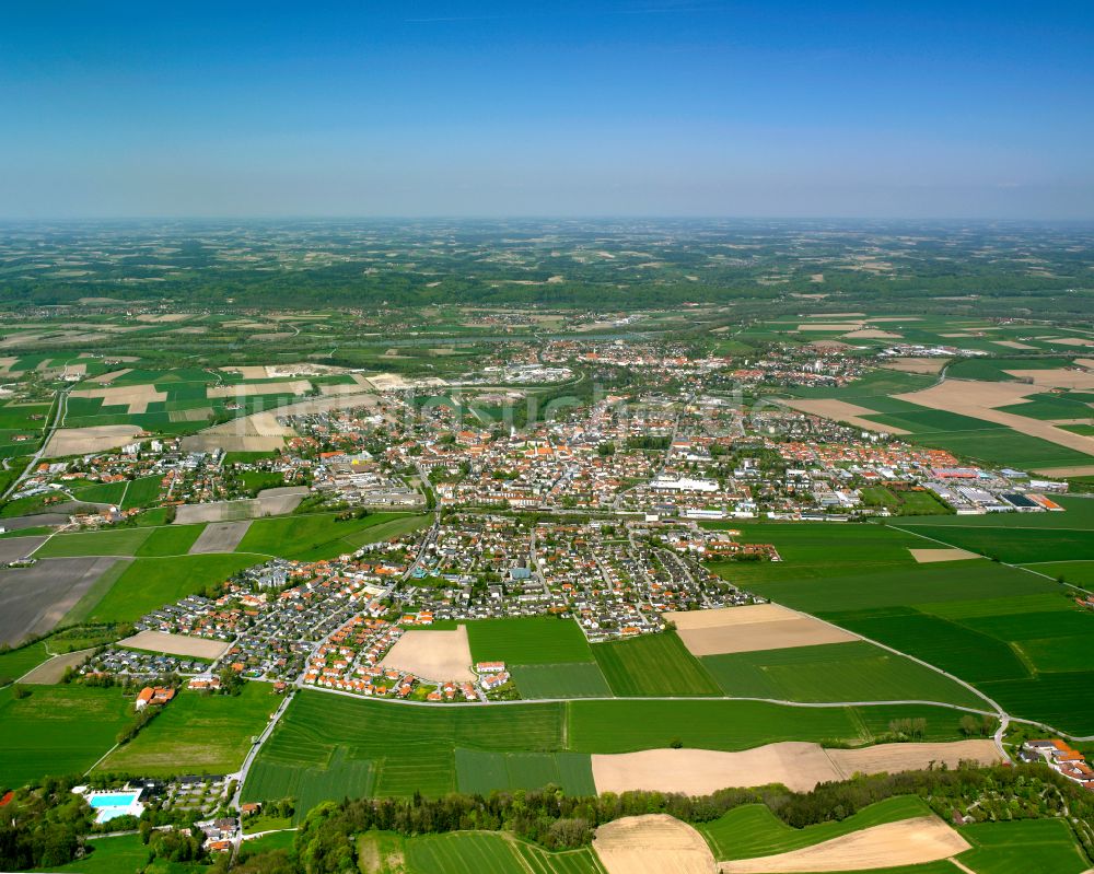 Altötting aus der Vogelperspektive: Stadtansicht vom Innenstadtbereich in Altötting im Bundesland Bayern, Deutschland