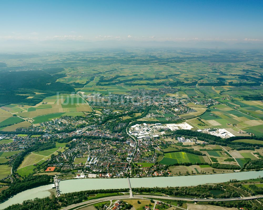Luftbild Altötting - Stadtansicht vom Innenstadtbereich in Altötting im Bundesland Bayern, Deutschland