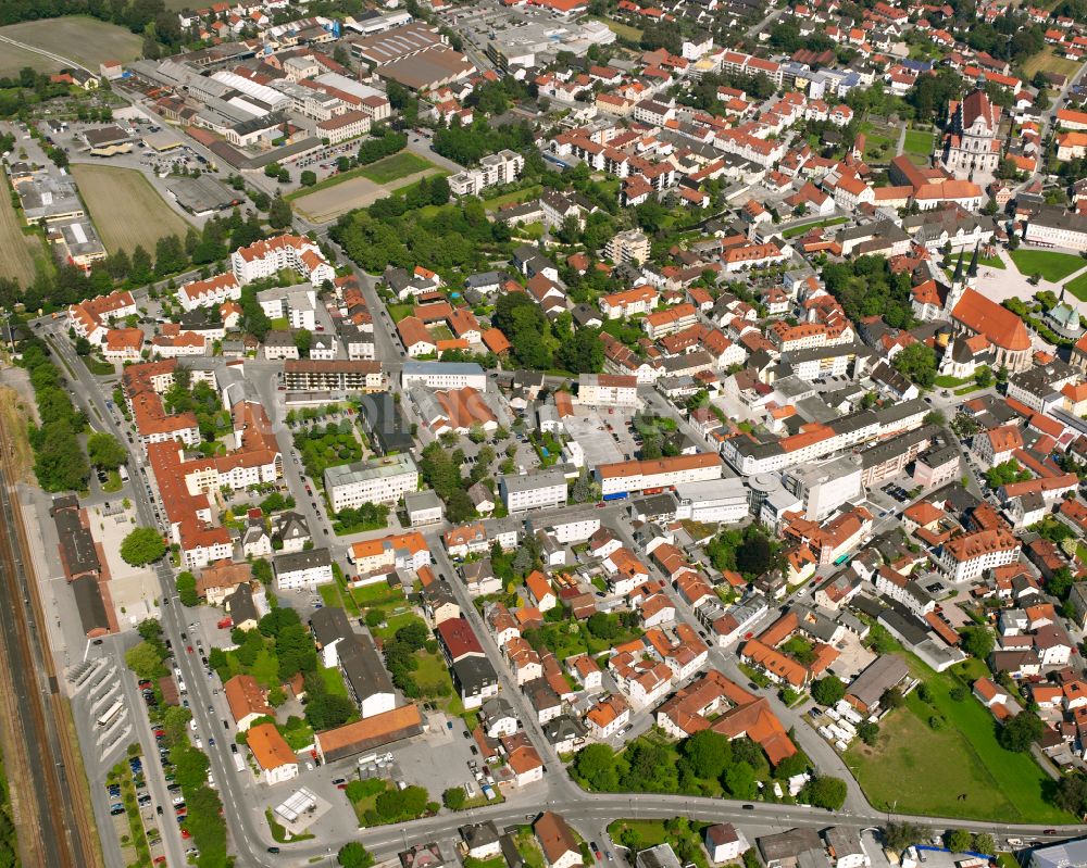 Luftaufnahme Altötting - Stadtansicht vom Innenstadtbereich in Altötting im Bundesland Bayern, Deutschland
