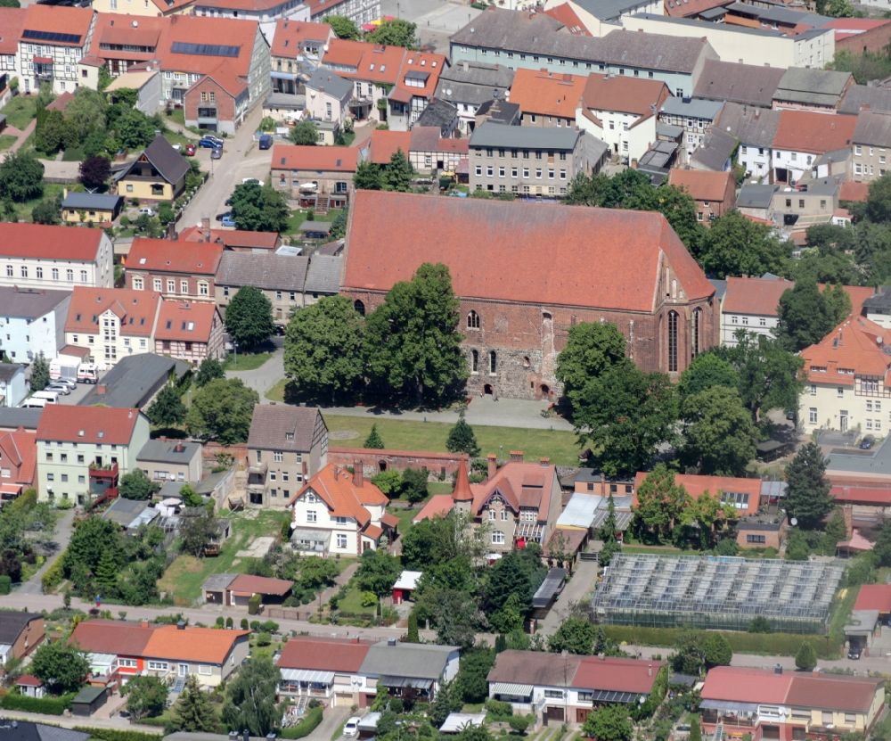 Angermünde von oben - Stadtansicht vom Innenstadtbereich in Angermünde im Bundesland Brandenburg