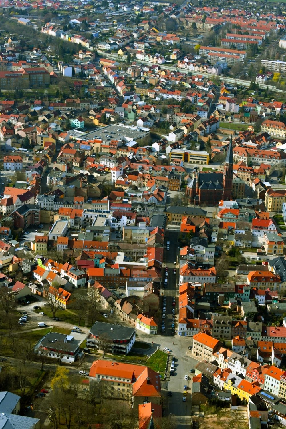 Apolda von oben - Stadtansicht vom Innenstadtbereich in Apolda im Bundesland Thüringen, Deutschland