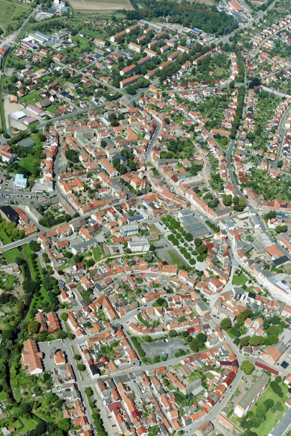 Artern/Unstrut aus der Vogelperspektive: Stadtansicht vom Innenstadtbereich in Artern/Unstrut im Bundesland Thüringen, Deutschland
