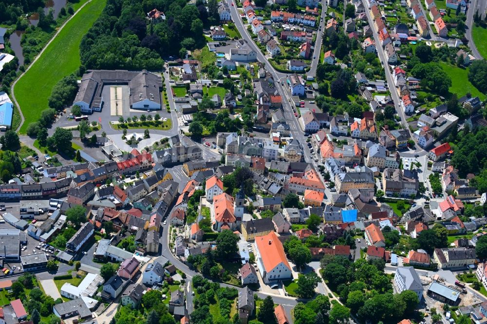 Arzberg von oben - Stadtansicht vom Innenstadtbereich in Arzberg im Bundesland Bayern, Deutschland