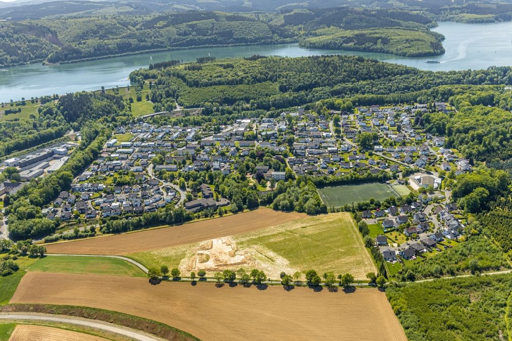 Attendorn von oben - Stadtansicht vom Innenstadtbereich in Attendorn im Bundesland Nordrhein-Westfalen, Deutschland