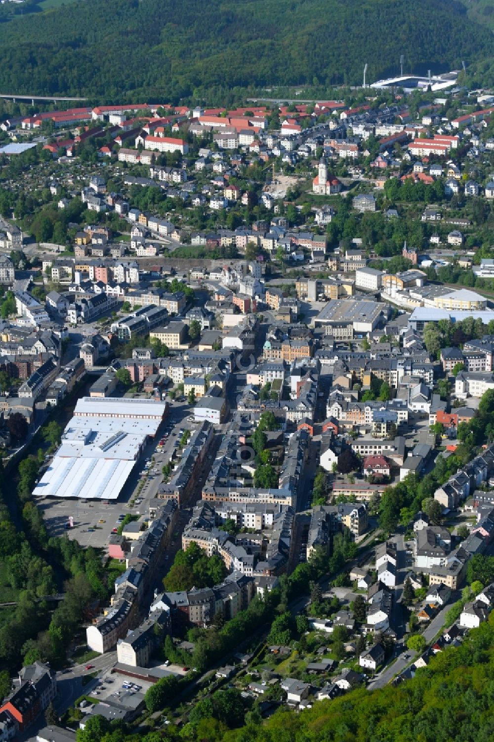 Aue von oben - Stadtansicht vom Innenstadtbereich in Aue im Bundesland Sachsen, Deutschland