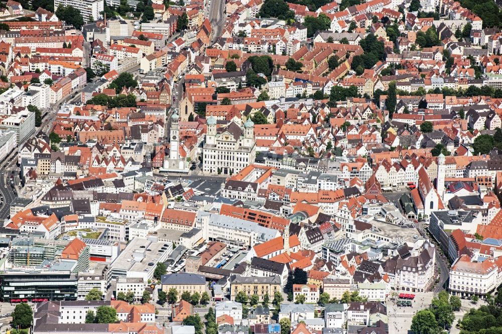 Augsburg aus der Vogelperspektive: Stadtansicht vom Innenstadtbereich in Augsburg im Bundesland Bayern, Deutschland