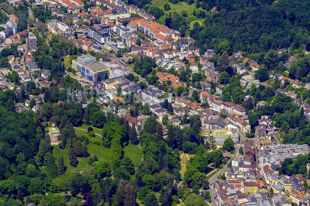 Baden-Baden aus der Vogelperspektive: Stadtansicht vom Innenstadtbereich in Baden-Baden im Bundesland Baden-Württemberg