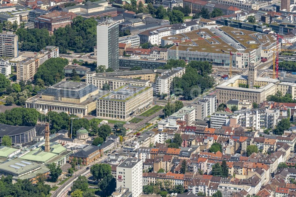 Luftbild Karlsruhe - Stadtansicht vom Innenstadtbereich Bereich Schwarzwaldhalle und Kongress Zentrum in Karlsruhe im Bundesland Baden-Württemberg, Deutschland