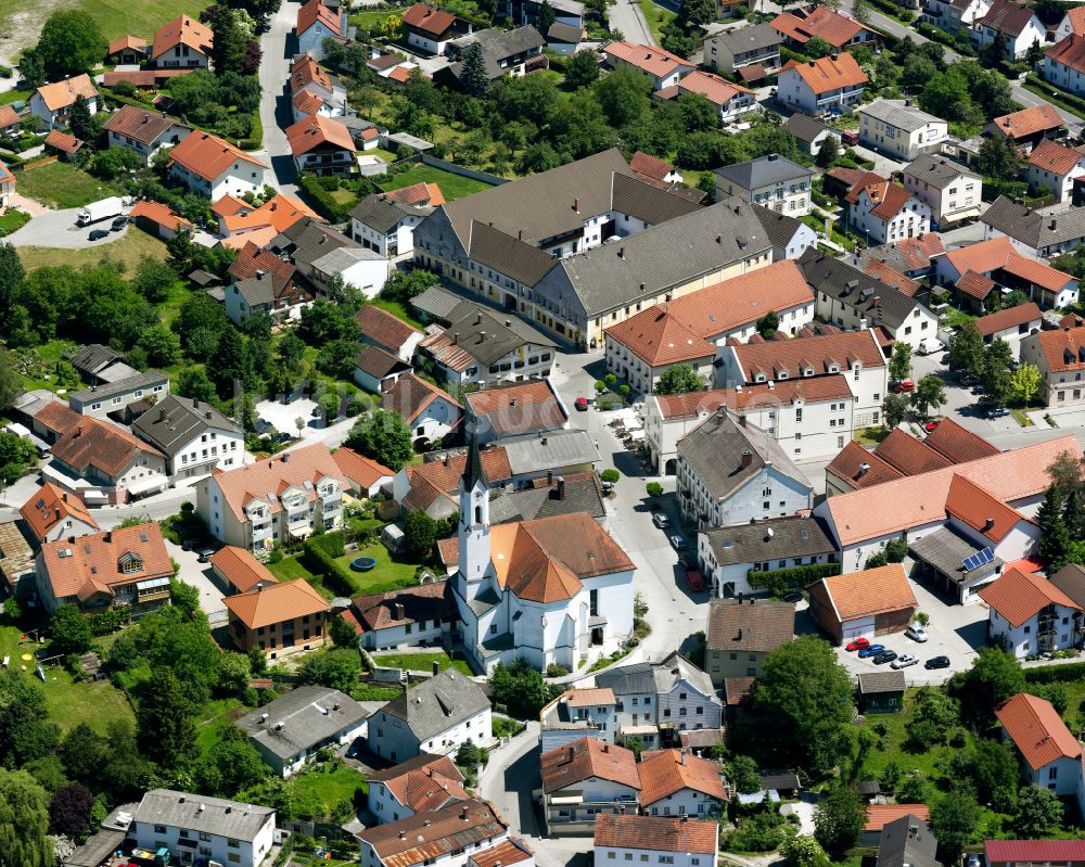 Luftaufnahme Bergham - Stadtansicht vom Innenstadtbereich in Bergham im Bundesland Bayern, Deutschland