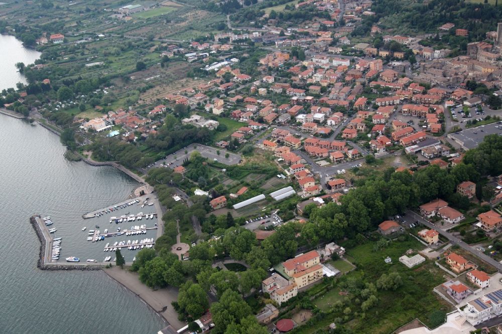 Luftbild Bolsena - Stadtansicht vom Innenstadtbereich in Bolsena in Latium in Italien