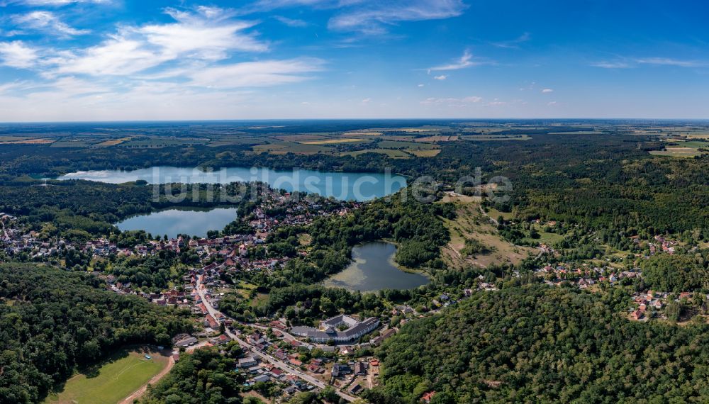 Buckow (Märkische Schweiz) von oben - Stadtansicht vom Innenstadtbereich in Buckow (Märkische Schweiz) im Bundesland Brandenburg, Deutschland