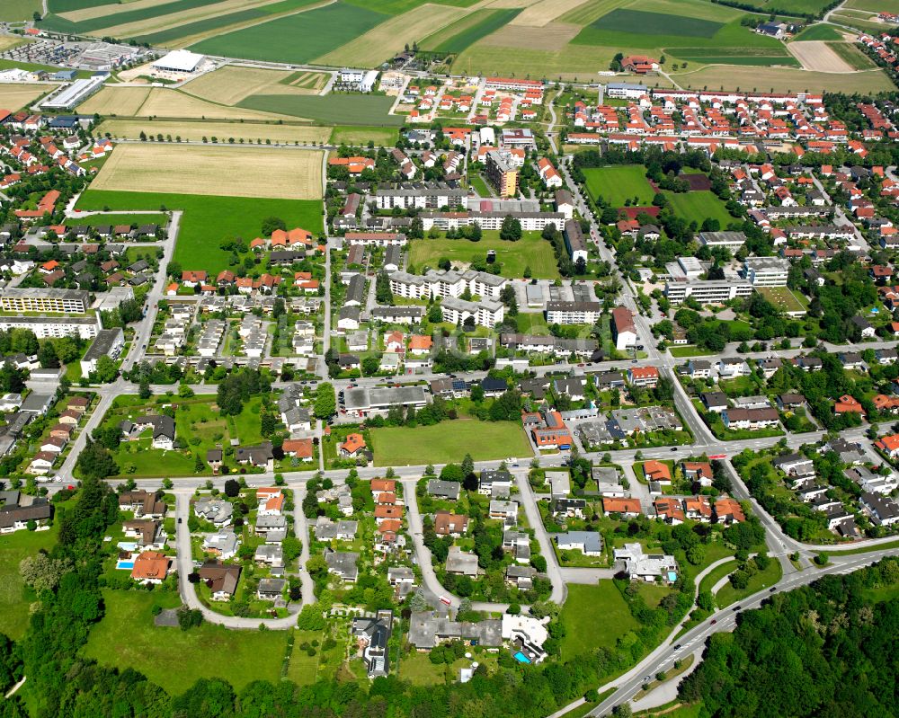 Burghausen aus der Vogelperspektive: Stadtansicht vom Innenstadtbereich in Burghausen im Bundesland Bayern, Deutschland