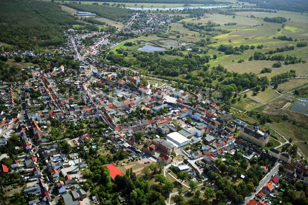 Luftbild Coswig (Anhalt) - Stadtansicht vom Innenstadtbereich in Coswig (Anhalt) im Bundesland Sachsen-Anhalt, Deutschland