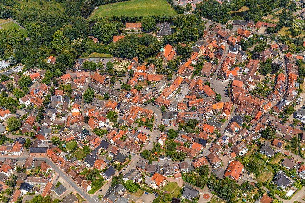 Luftaufnahme Drensteinfurt - Stadtansicht vom Innenstadtbereich in Drensteinfurt im Bundesland Nordrhein-Westfalen, Deutschland