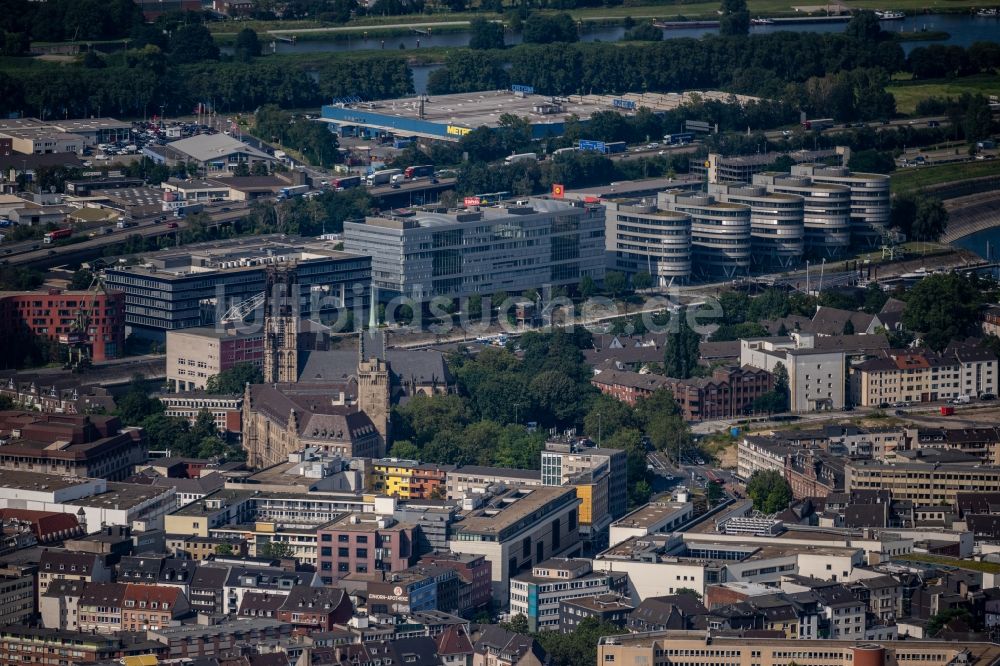 Luftaufnahme Duisburg - Stadtansicht vom Innenstadtbereich in Duisburg im Bundesland Nordrhein-Westfalen, Deutschland