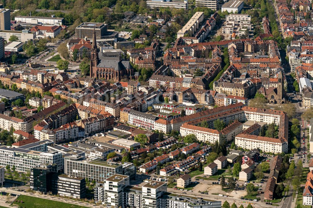 Karlsruhe von oben - Stadtansicht vom Innenstadtbereich Durlacher Tor in Karlsruhe im Bundesland Baden-Württemberg, Deutschland