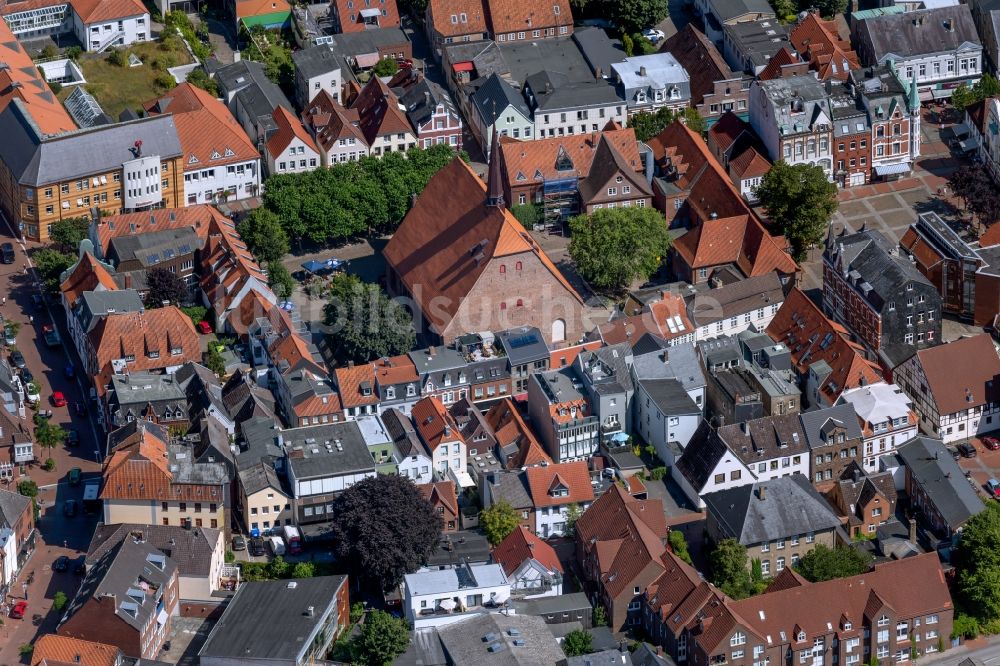 Luftaufnahme Eckernförde - Stadtansicht vom Innenstadtbereich in Eckernförde im Bundesland Schleswig-Holstein