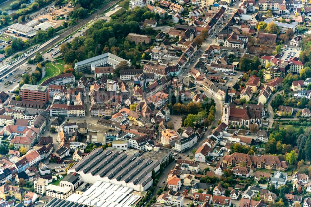 Luftaufnahme Emmendingen - Stadtansicht vom Innenstadtbereich in Emmendingen im Bundesland Baden-Württemberg