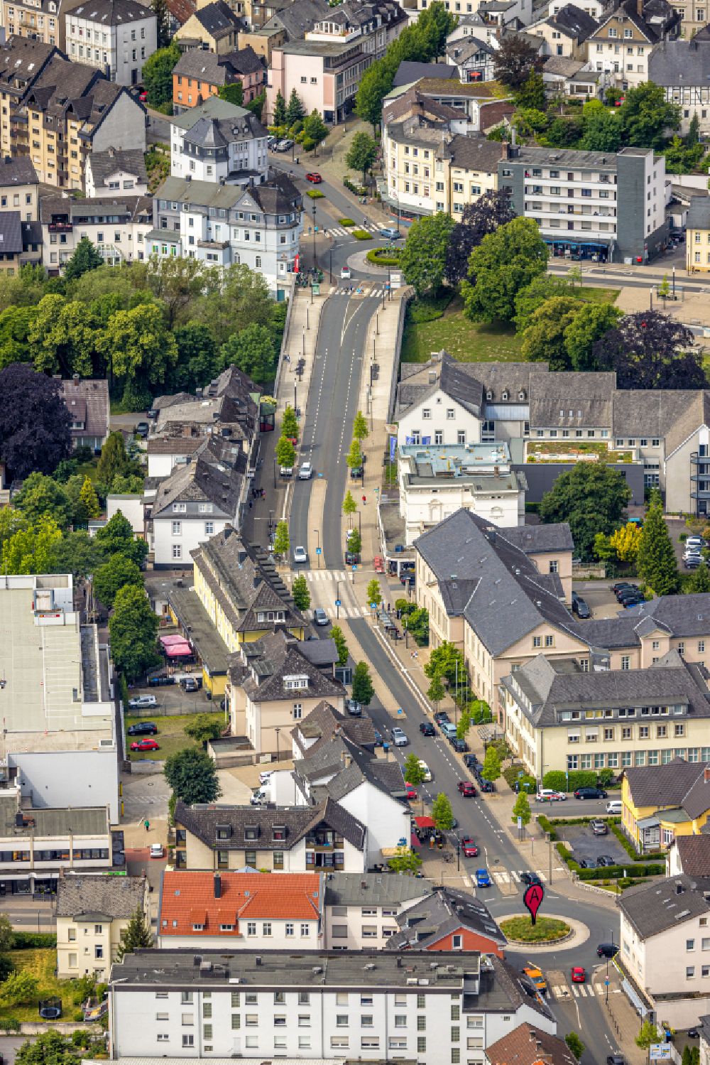 Luftbild Arnsberg - Stadtansicht vom Innenstadtbereich entlang der Clemens-August-Straße in Arnsberg im Bundesland Nordrhein-Westfalen, Deutschland