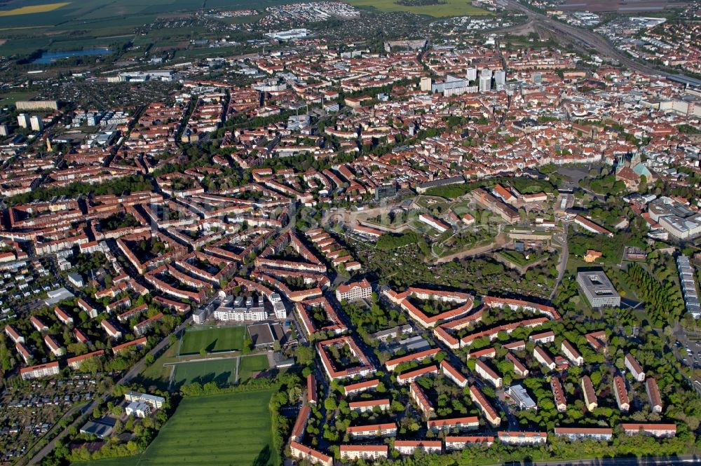Luftaufnahme Erfurt - Stadtansicht vom Innenstadtbereich in Erfurt im Bundesland Thüringen, Deutschland