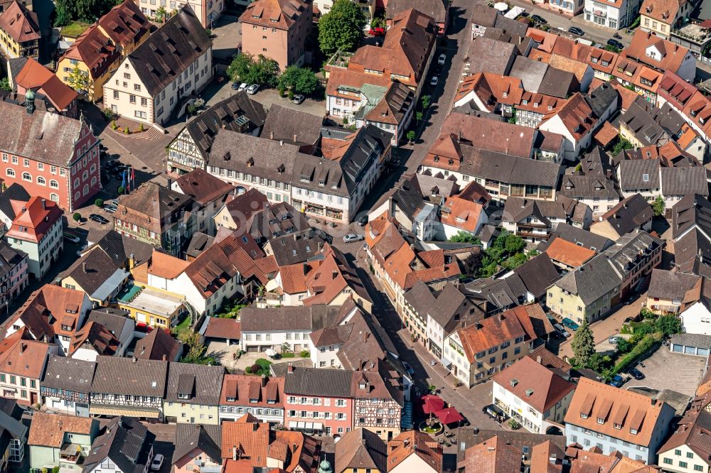 Luftaufnahme Ettenheim - Stadtansicht vom Innenstadtbereich in Ettenheim im Bundesland Baden-Württemberg, Deutschland