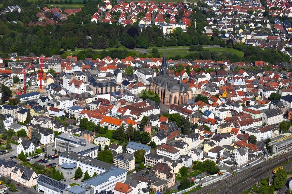 Friedberg (Hessen) von oben - Stadtansicht vom Innenstadtbereich in Friedberg (Hessen) im Bundesland Hessen, Deutschland