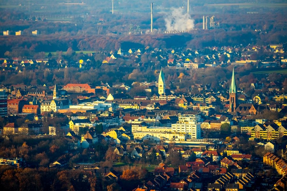 Gladbeck von oben - Stadtansicht vom Innenstadtbereich in Gladbeck im Bundesland Nordrhein-Westfalen, Deutschland