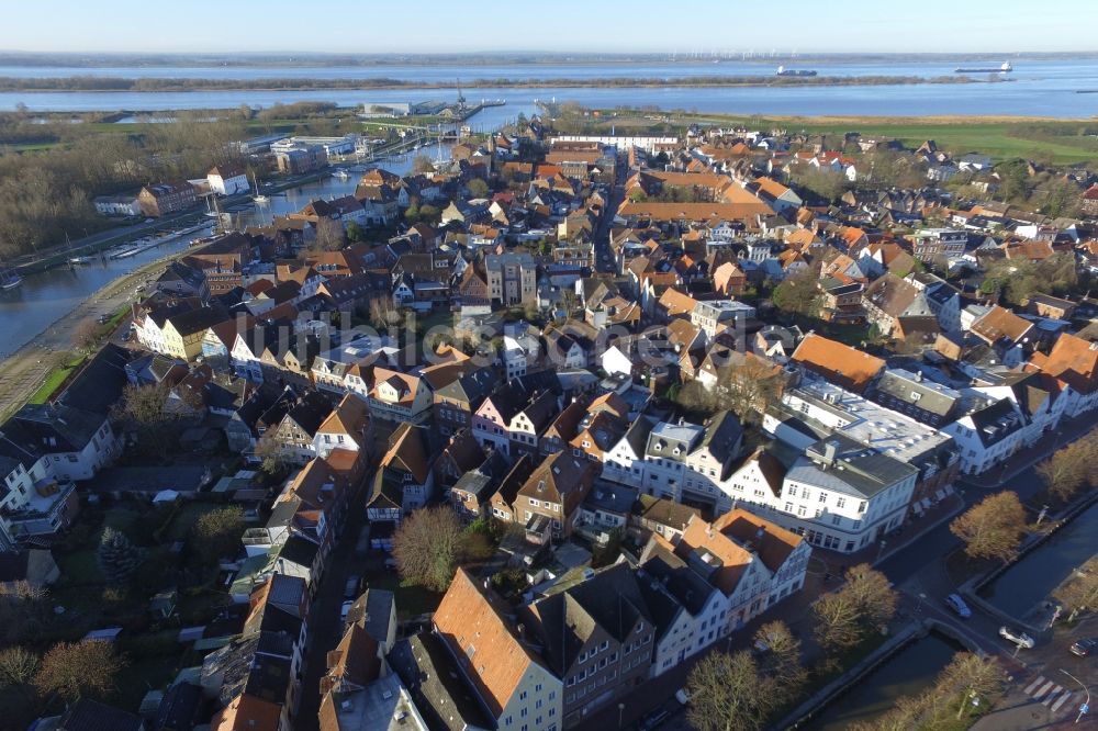 Luftaufnahme Glückstadt - Stadtansicht vom Innenstadtbereich in Glückstadt im Bundesland Schleswig-Holstein