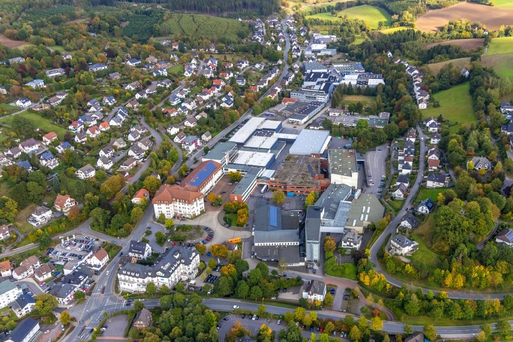 Luftbild Sundern (Sauerland) - Stadtansicht vom Innenstadtbereich an der Hauptstraße in Sundern (Sauerland) im Bundesland Nordrhein-Westfalen, Deutschland