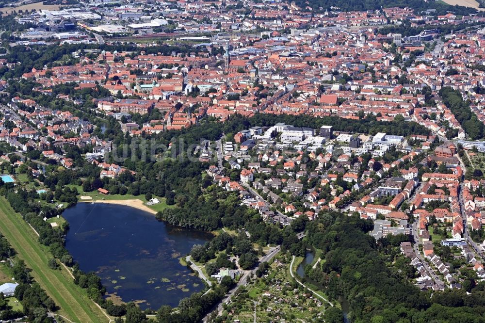 Hildesheim aus der Vogelperspektive: Stadtansicht vom Innenstadtbereich in Hildesheim im Bundesland Niedersachsen, Deutschland