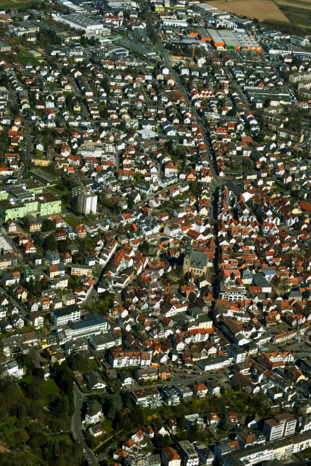 Hofheim am Taunus von oben - Stadtansicht vom Innenstadtbereich in Hofheim am Taunus im Bundesland Hessen, Deutschland