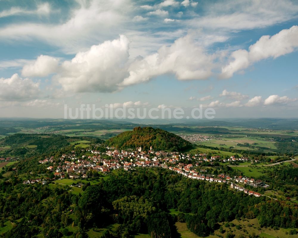 Hohenstaufen von oben - Stadtansicht vom Innenstadtbereich in Hohenstaufen im Bundesland Baden-Württemberg, Deutschland