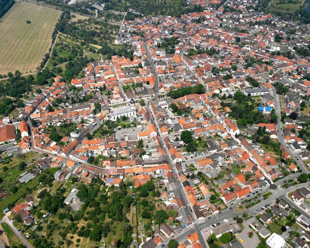 Huttenheim aus der Vogelperspektive: Stadtansicht vom Innenstadtbereich in Huttenheim im Bundesland Baden-Württemberg, Deutschland