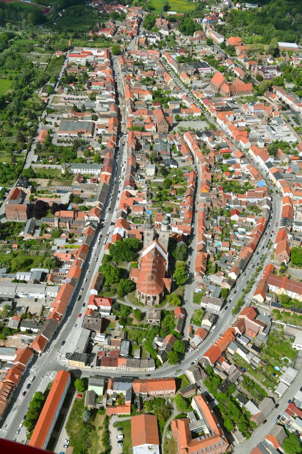 Jüterbog von oben - Stadtansicht vom Innenstadtbereich in Jüterbog im Bundesland Brandenburg, Deutschland