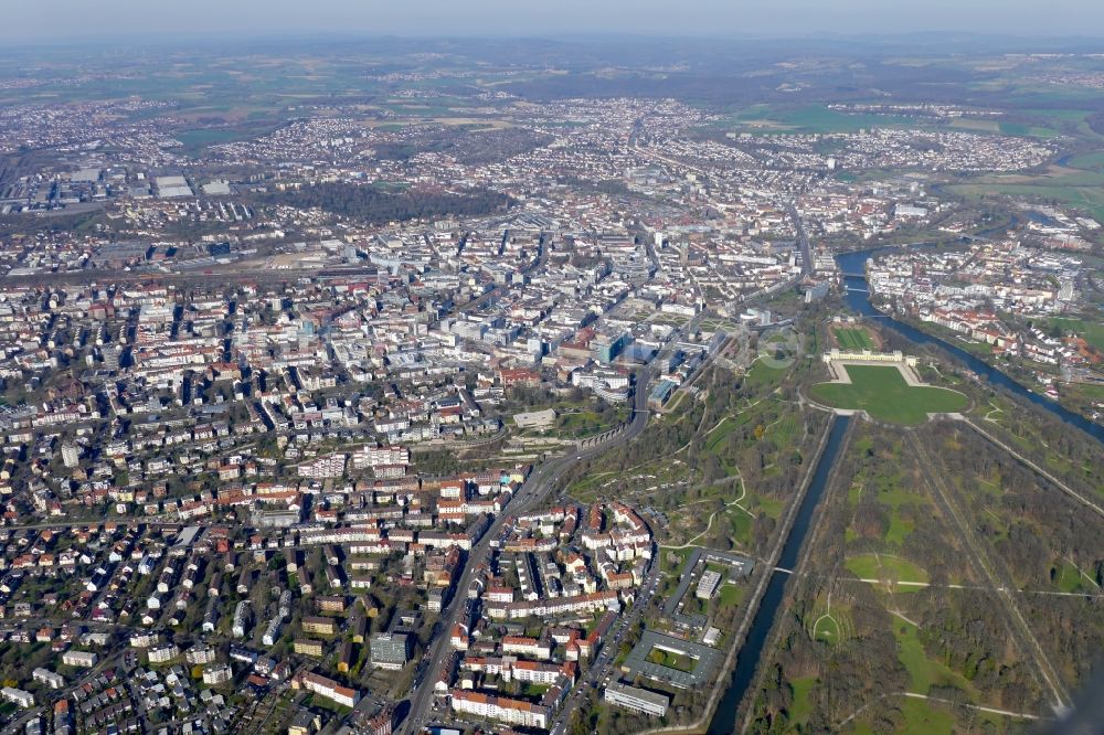 Kassel aus der Vogelperspektive: Stadtansicht vom Innenstadtbereich in Kassel im Bundesland Hessen, Deutschland
