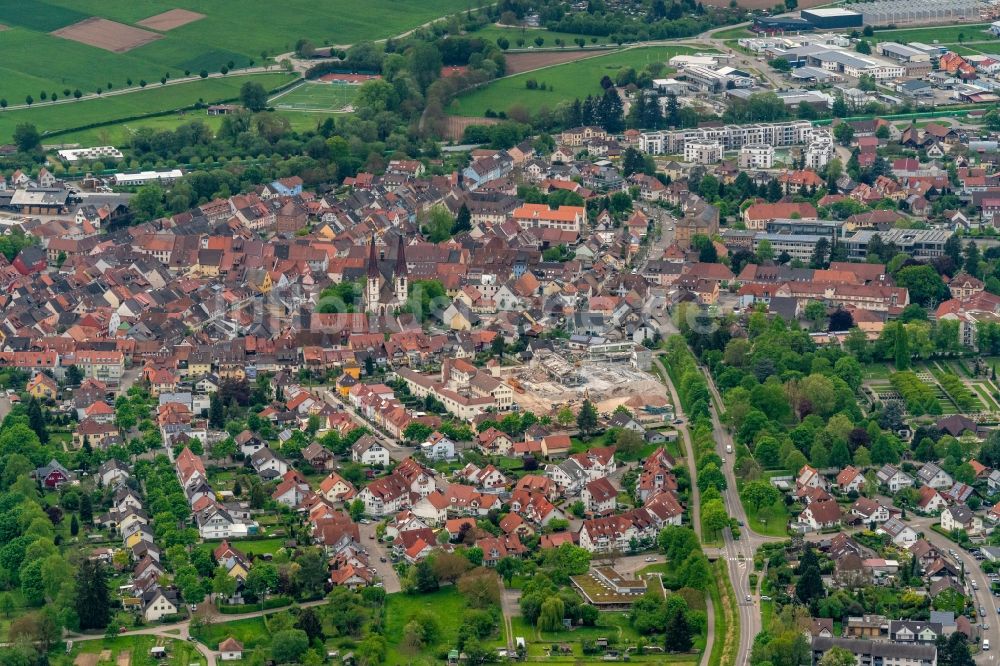 Luftbild Kenzingen - Stadtansicht vom Innenstadtbereich in Kenzingen im Bundesland Baden-Württemberg, Deutschland