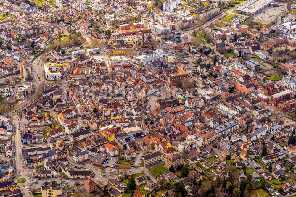 Luftaufnahme Lahr/Schwarzwald - Stadtansicht vom Innenstadtbereich in Lahr/Schwarzwald im Bundesland Baden-Württemberg, Deutschland