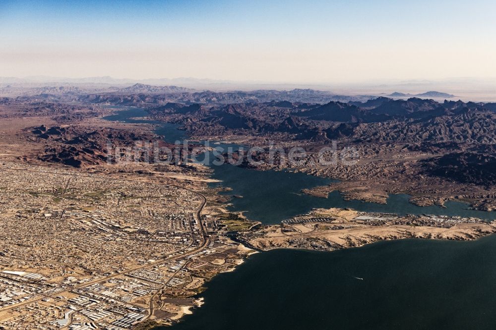 Luftbild Lake Havasu City - Stadtansicht vom Innenstadtbereich in Lake Havasu City in Arizona, USA