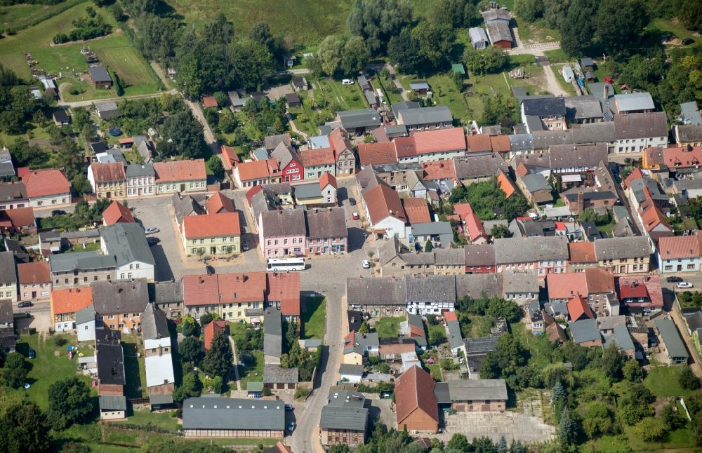 Luftaufnahme Lassan - Stadtansicht vom Innenstadtbereich in Lassan im Bundesland Mecklenburg-Vorpommern, Deutschland