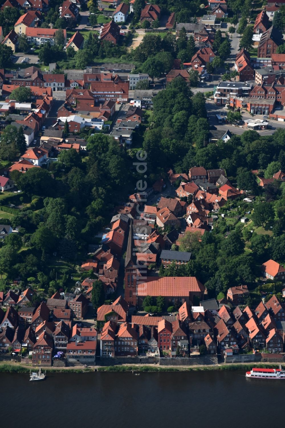 Luftaufnahme Lauenburg Elbe - Stadtansicht vom Innenstadtbereich in Lauenburg Elbe im Bundesland Schleswig-Holstein