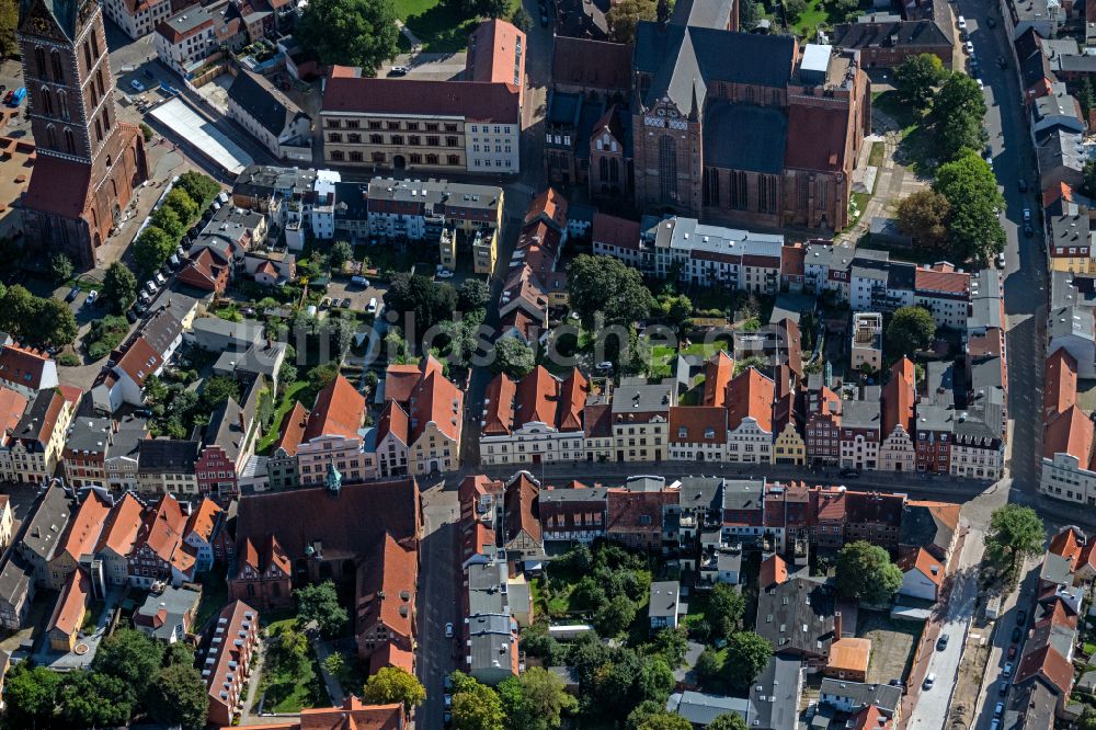 Luftaufnahme Wismar - Stadtansicht vom Innenstadtbereich an der Lübschestraße in Wismar im Bundesland Mecklenburg-Vorpommern, Deutschland